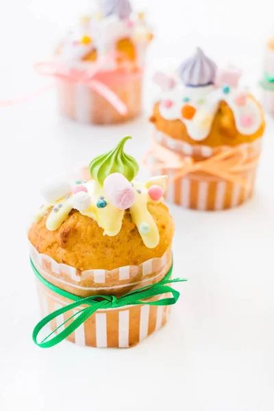 Holiday urządzone cupcakes — Zdjęcie stockowe