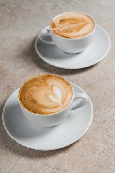 Cangkir cappuccino dengan busa — Stok Foto