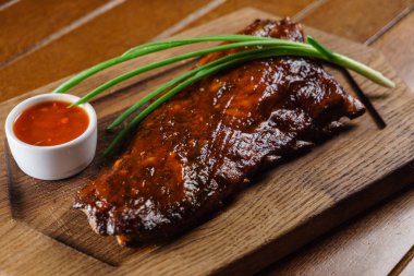 Soslu ızgara kaburga 