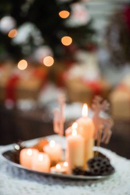 Noel hediyeleri ve süslemeler  