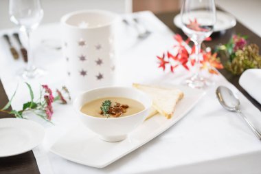 kremalı mantar çorbası