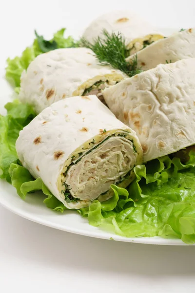 Rolos com queijo e salada — Fotografia de Stock