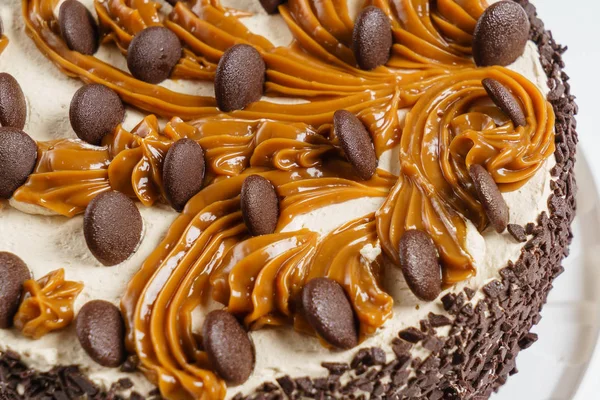 巧克力蛋糕与饼干 — 图库照片