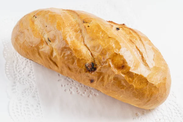 Roti putih dengan kismis — Stok Foto