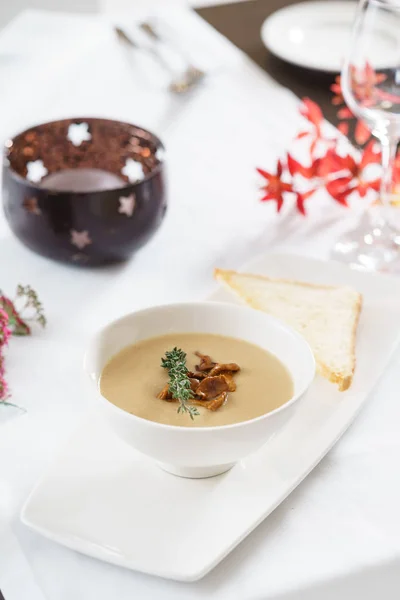 Cream soup with mushrooms — Stock Photo, Image