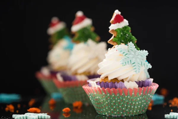 Cupcakes de Natal brilhantes — Fotografia de Stock