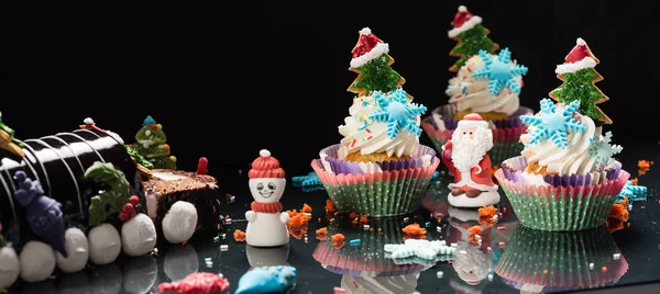 Cupcakes de Natal brilhantes — Fotografia de Stock