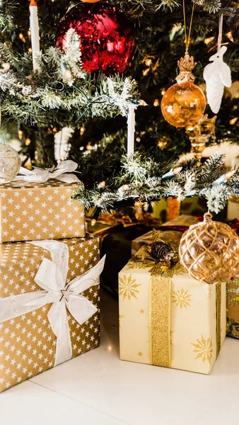 Natal embalado presentes — Fotografia de Stock