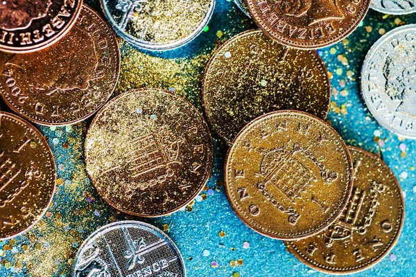 English coins with powder — Stock Photo, Image