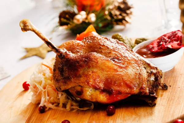 Christmas roasted goose — Stock Photo, Image