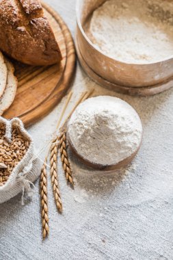 Buğday ve un masada