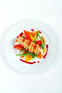 Sebzeli tavuk dolması.