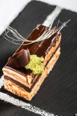 çikolata opera pasta