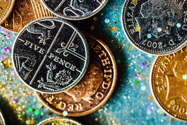 Pila de monedas inglesas — Foto de Stock