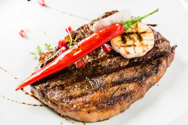 Grilled steak with pepper — Stock Photo, Image