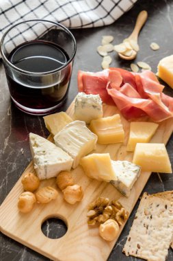 şarap ve peynir gemide