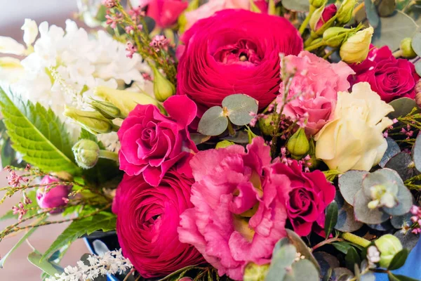 Mooie ingerichte bloemen — Stockfoto