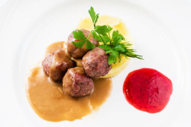 Ev yapımı İsveç köftesi