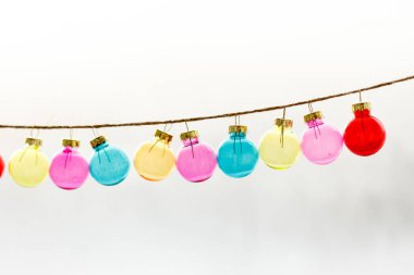 Renkli Noel topları