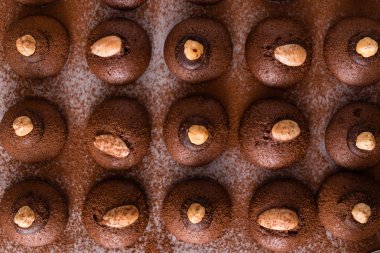 Bademli çikolatalı kurabiye