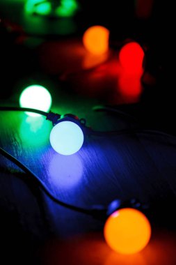 Renkli Noel lambalar