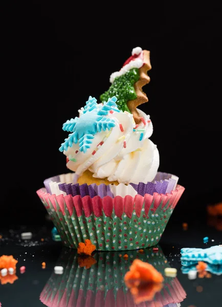 Díszített karácsonyi cupcake — Stock Fotó