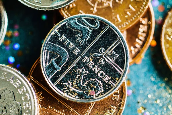 Stapel englischer Münzen — Stockfoto