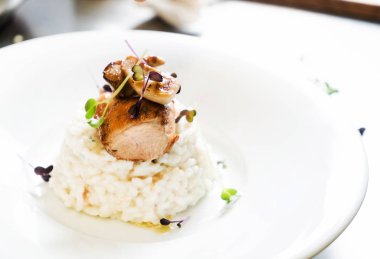 ördek ve mantarlı risotto