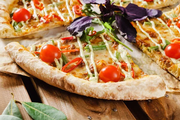 lezzetli ev yapımı pizza