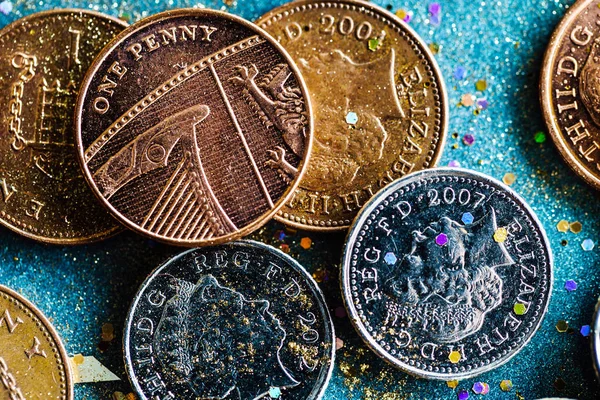 Stapel englischer Münzen — Stockfoto
