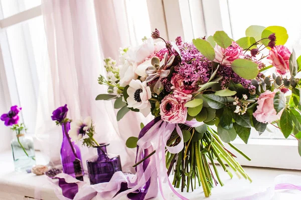 Bouquet de fleurs de mariage — Photo