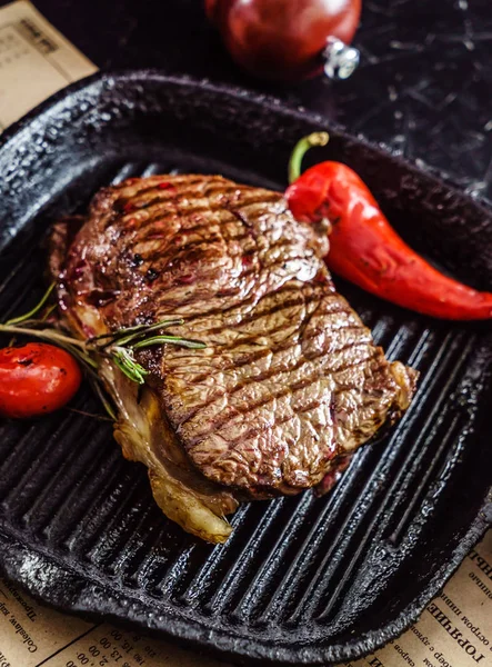 Delicious grilled steak — Stock Photo, Image