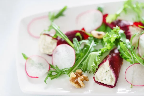 Beetroot with goat cheese — Stock Photo, Image