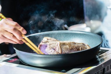 şef aşçılar mutfak üzerinde