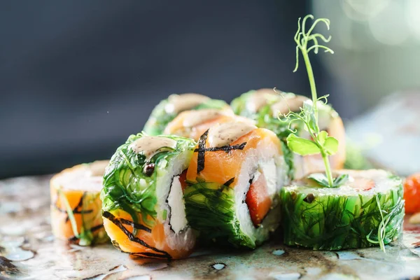 Delicioso sushi fusión — Foto de Stock