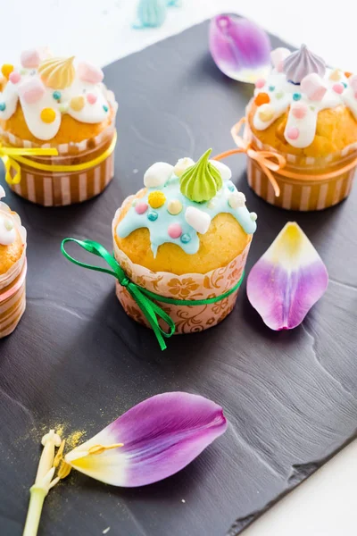 Inredda påsk cupcakes — Stockfoto