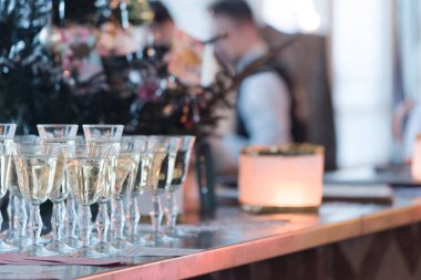 içki şampanya bardağı