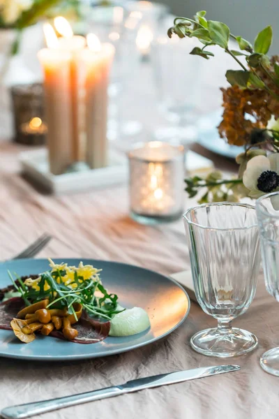 Geschmückter Ostertisch — Stockfoto