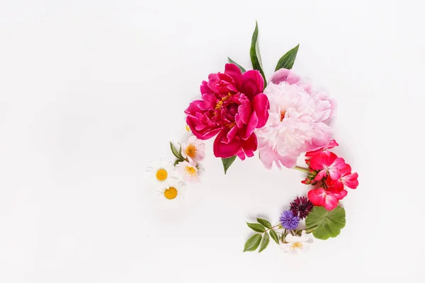 Bela composição de flores — Fotografia de Stock