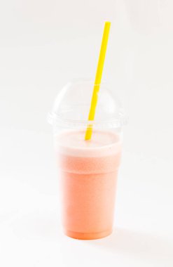 plastik bardak taze meyve suyu