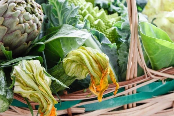 Verduras frescas maduras —  Fotos de Stock