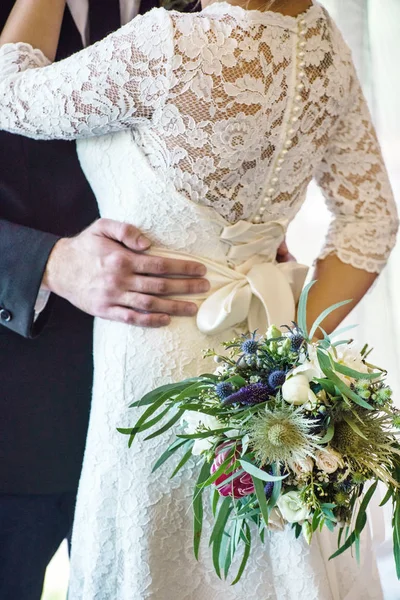 Pareja en el día de la boda —  Fotos de Stock