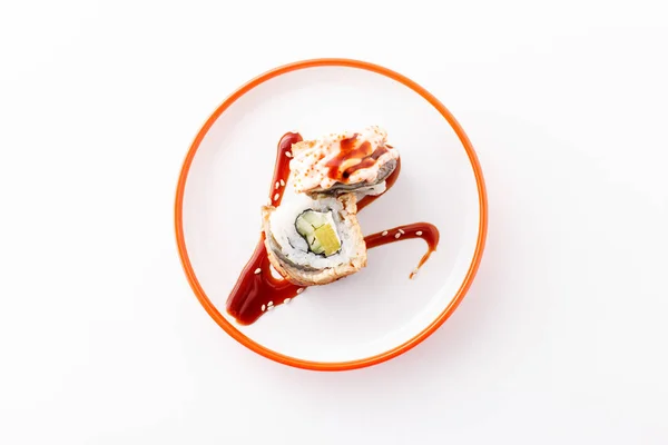 Суши на тарелке — стоковое фото