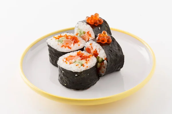 Lekkere sushi op plaat — Stockfoto