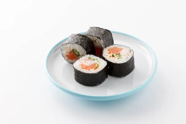 Sushi saboroso com salmão — Fotografia de Stock