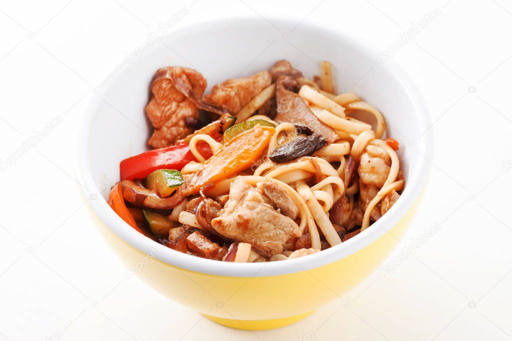 noodle with meat and vegetables