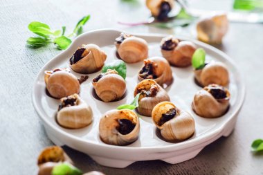 Lezzetli salyangoz meze