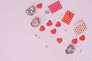 Sevgililer günü kartı şablonu ile şeker Kalpler