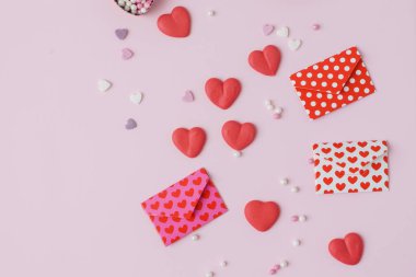 Sevgililer günü kartı şablonu ile şeker Kalpler