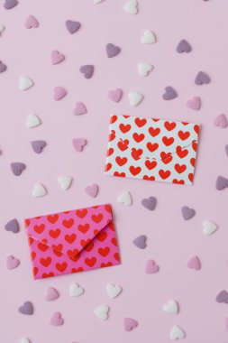 Sevgililer günü kartı şablonu ile şeker Kalpler